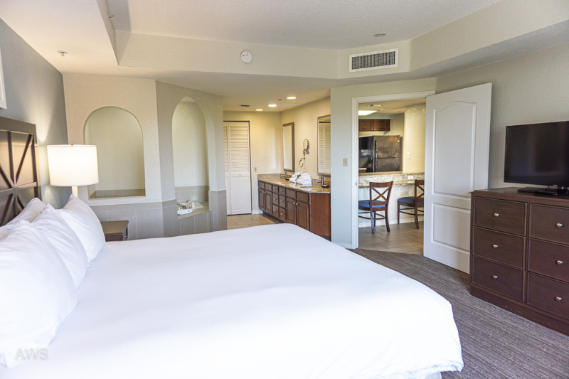 Ocean Palms Suite Bedroom